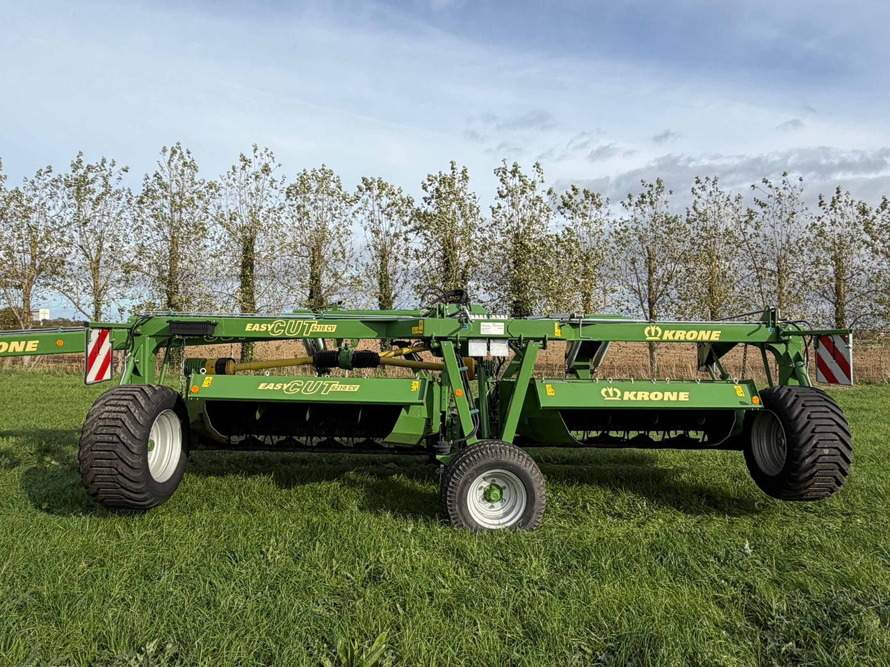 Krone Easy Cut 6210CV - 干草和饲料设备:图4 Krone Easy Cut 6210CV - 干草和饲料设备:图4