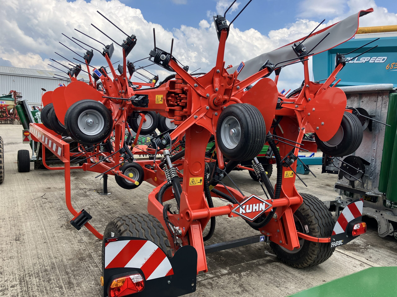 Kuhn GF13003 - 干草和饲料设备:图4 Kuhn GF13003 - 干草和饲料设备:图4