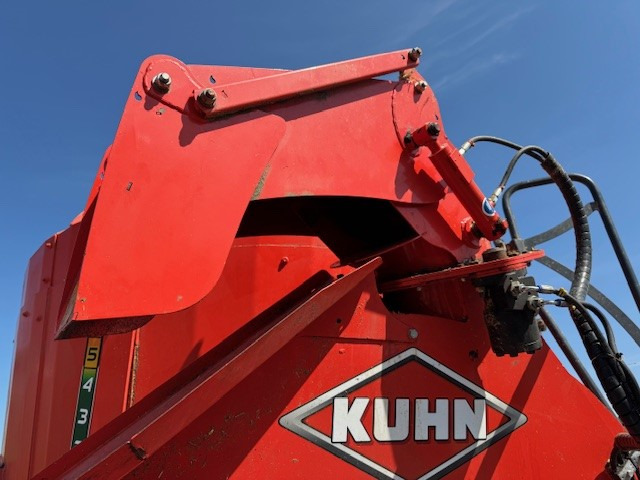 Kuhn Profile 18.2DS - 饲料搅拌车:图5 Kuhn Profile 18.2DS - 饲料搅拌车:图5