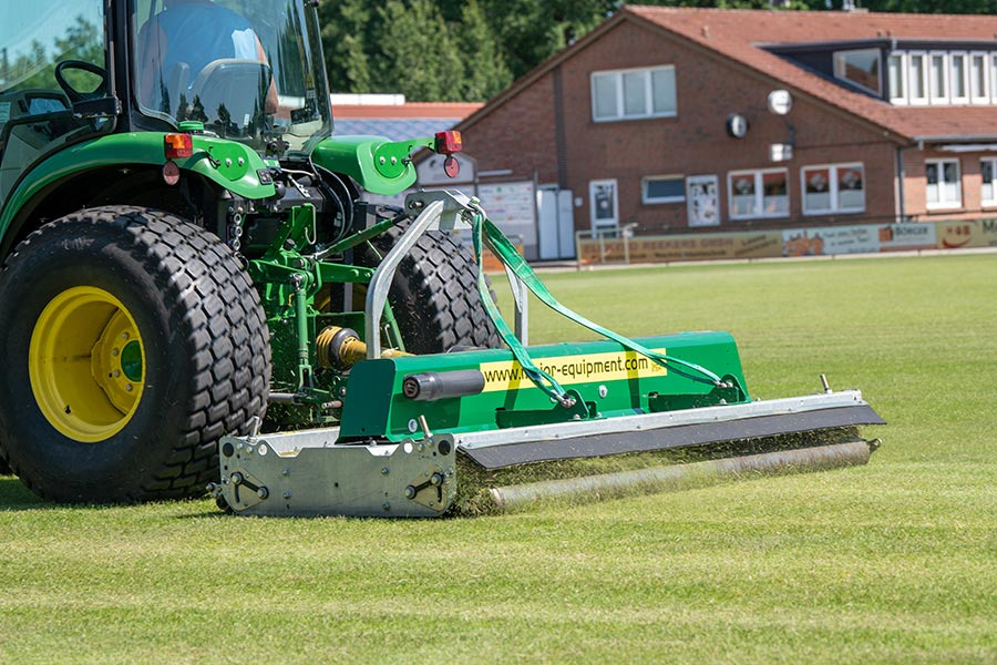 新的 甩刀式割草机/ 表土疏松机 Major MJ71-240 roller mower：图1