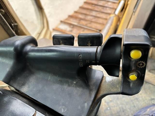 推土机 CAT D 6 M XL：图25