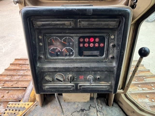 推土机 CAT D 6 M XL：图23