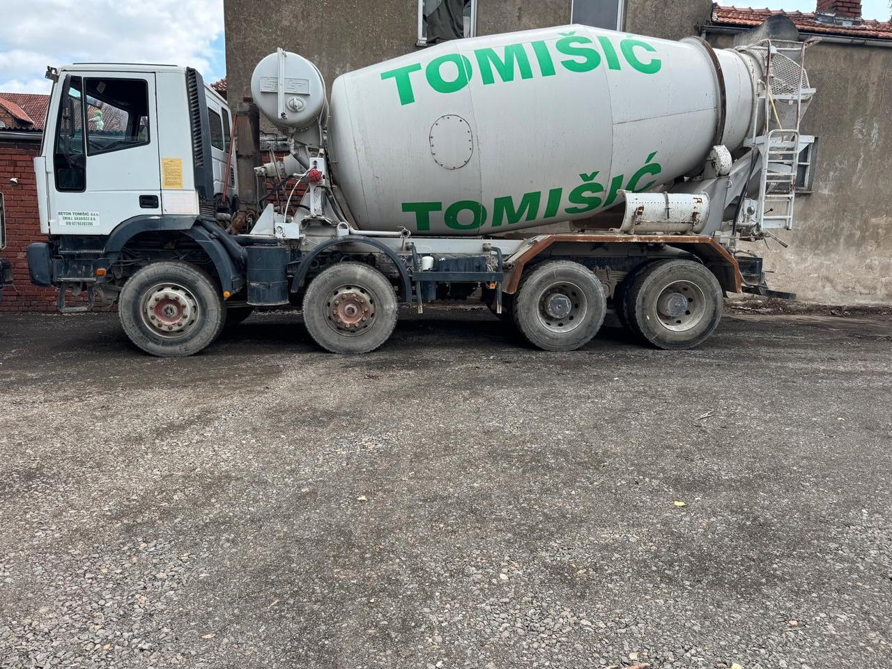 Iveco 410 EH 420 8X4 10m³ - 混凝土搅拌车:图4 Iveco 410 EH 420 8X4 10m³ - 混凝土搅拌车:图4