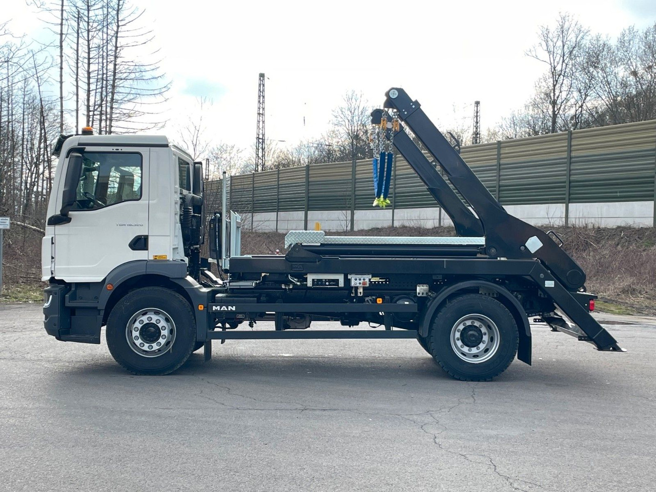 MAN TGM 18.320 4x2 Euro 6e Hyva Absetzkipper - 翻斗车, 起重车:图3 MAN TGM 18.320 4x2 Euro 6e Hyva Absetzkipper - 翻斗车, 起重车:图3
