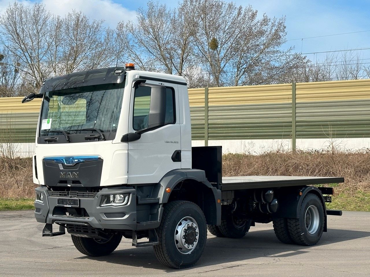 MAN TGM 18.320 4x4 Euro 6e Plato - 栏板式/ 平板卡车:图1 MAN TGM 18.320 4x4 Euro 6e Plato - 栏板式/ 平板卡车:图1