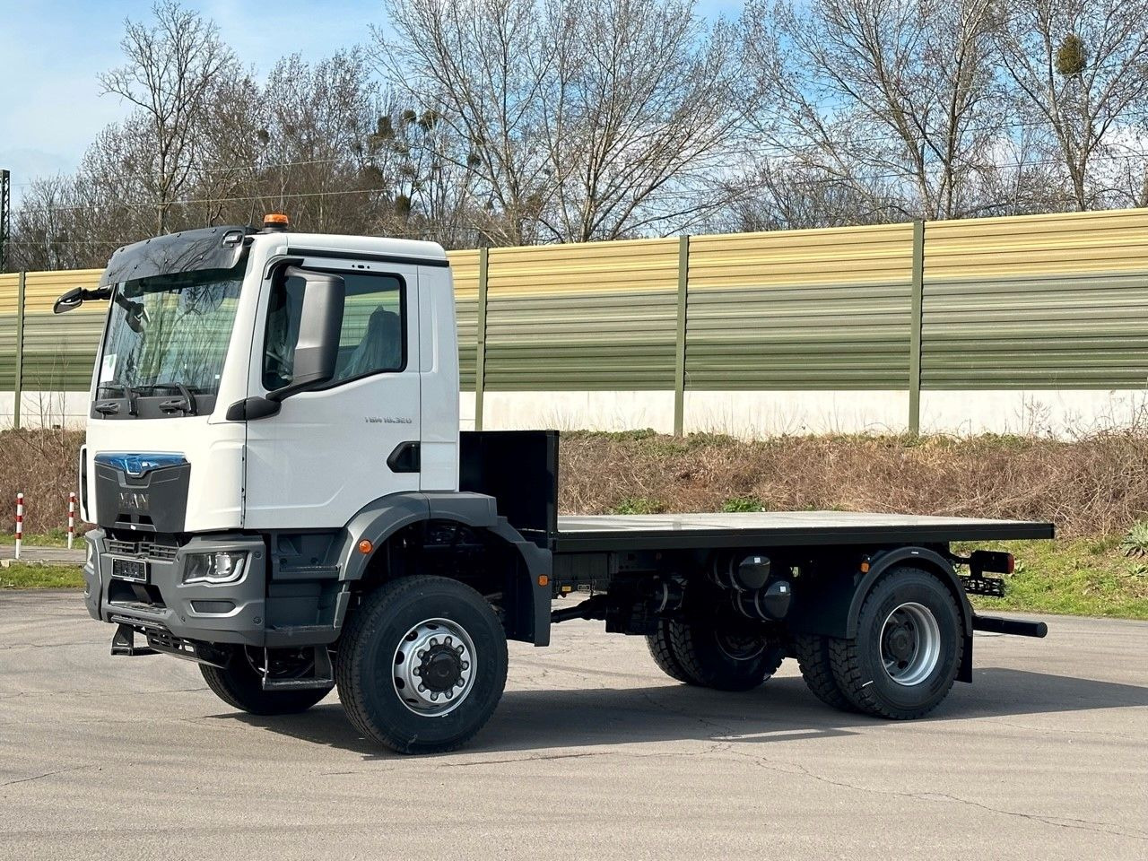 MAN TGM 18.320 4x4 Euro 6e Plato - 栏板式/ 平板卡车:图2 MAN TGM 18.320 4x4 Euro 6e Plato - 栏板式/ 平板卡车:图2