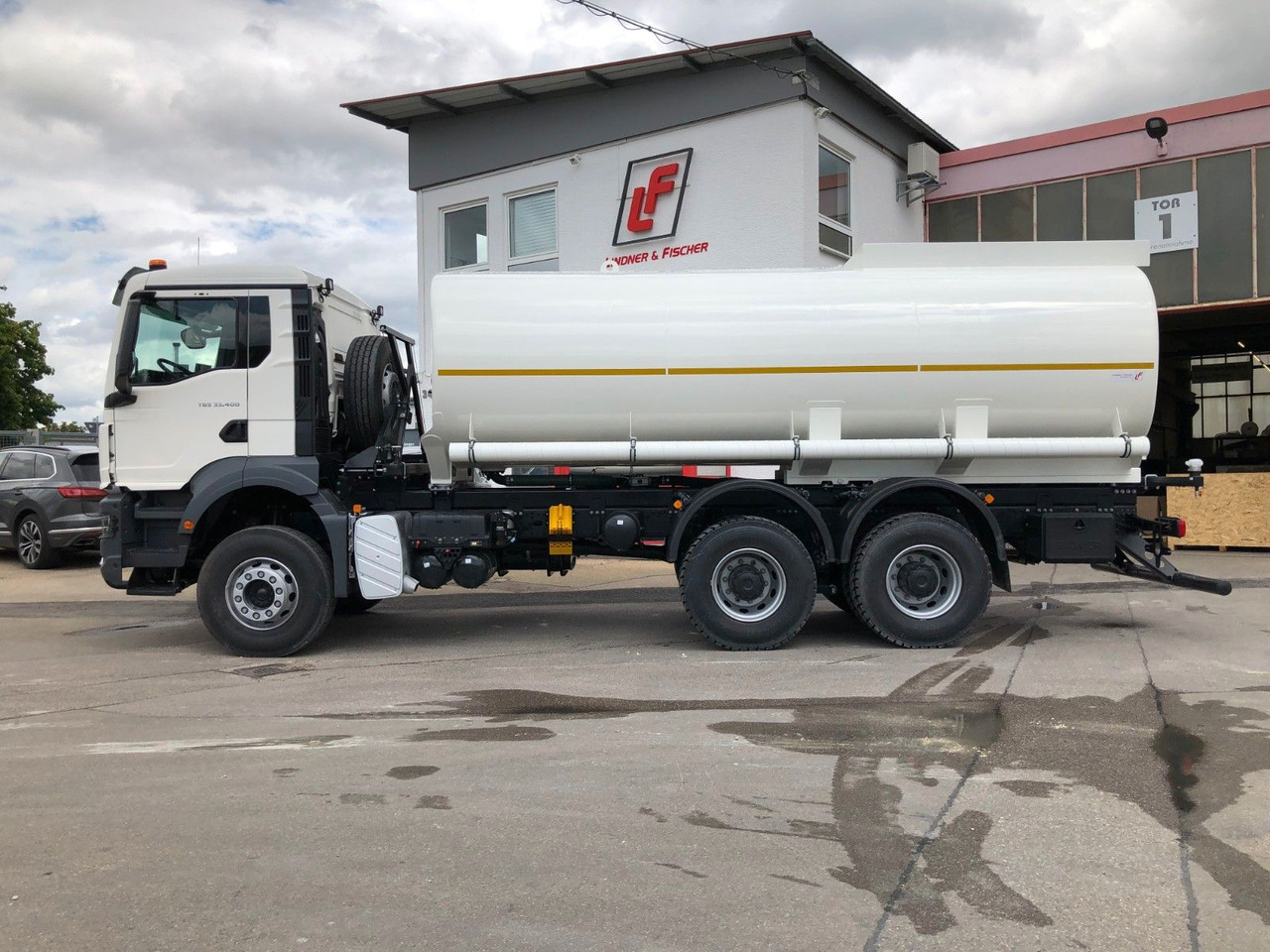 MAN TGS 33.440 6x4 Wasser Tank 20.000 - 罐车, 起重车:图1 MAN TGS 33.440 6x4 Wasser Tank 20.000 - 罐车, 起重车:图1