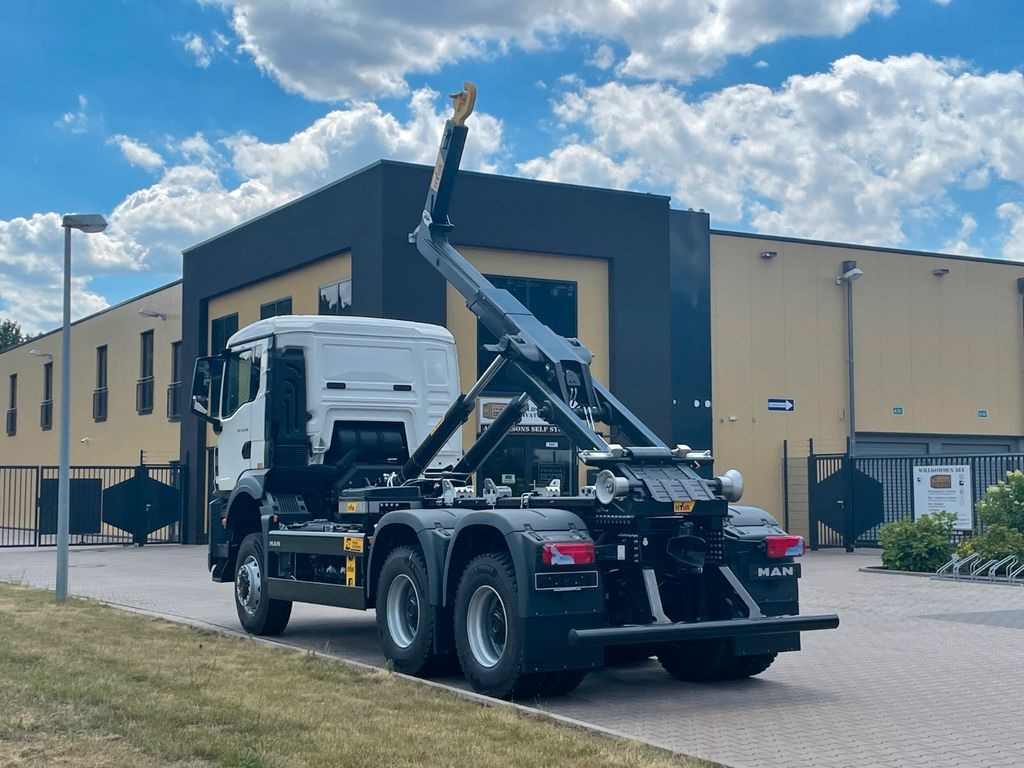 MAN TGS 33.440 6x6 Euro6e Hyva - Hiab MultiLift - 吊钩升降车, 起重车:图4 MAN TGS 33.440 6x6 Euro6e Hyva - Hiab MultiLift - 吊钩升降车, 起重车:图4