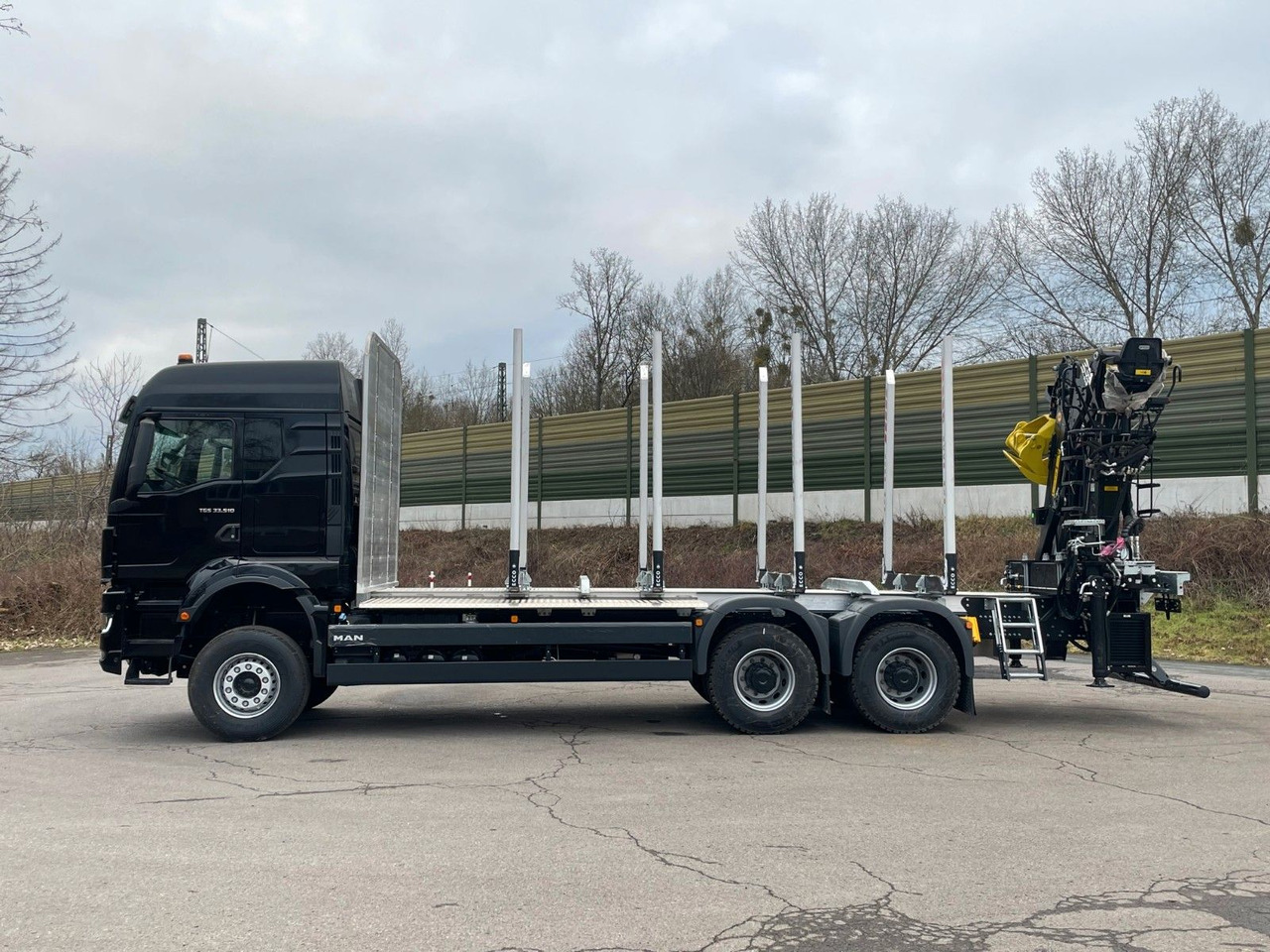 MAN TGS 33.510 6X4 BL Euro6e LogLift 165Z - 木材运输车, 起重车:图4 MAN TGS 33.510 6X4 BL Euro6e LogLift 165Z - 木材运输车, 起重车:图4