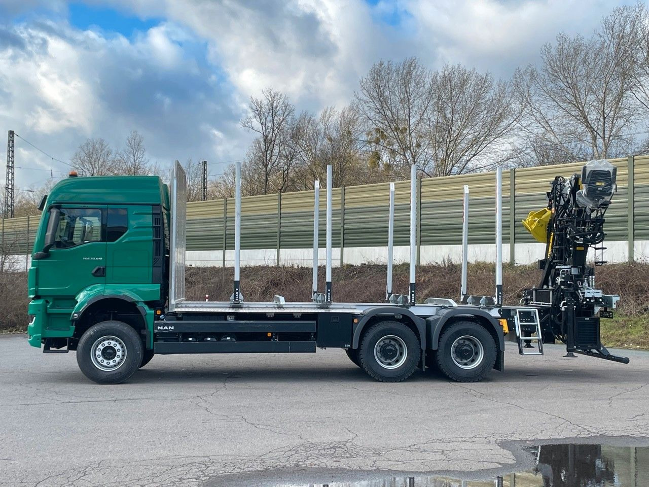 MAN TGS 33.510 6X4 BL Euro6e LogLift 165Z - 木材运输车, 起重车:图4 MAN TGS 33.510 6X4 BL Euro6e LogLift 165Z - 木材运输车, 起重车:图4