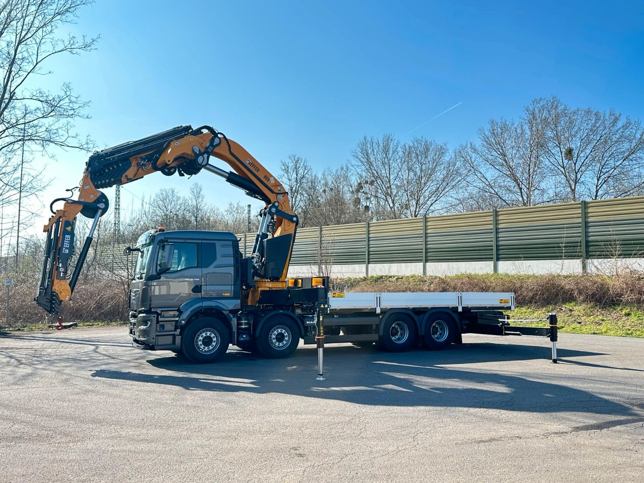 MAN TGS 35.520 8X4 TG 3 EFFER 955-8s +Jib 6sAUTOKRAN - 栏板式/ 平板卡车, 起重车:图3 MAN TGS 35.520 8X4 TG 3 EFFER 955-8s +Jib 6sAUTOKRAN - 栏板式/ 平板卡车, 起重车:图3