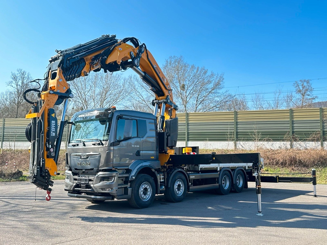 MAN TGS 35.520 8X4 TG 3 EFFER 955-8s +Jib 6sAUTOKRAN - 栏板式/ 平板卡车, 起重车:图4 MAN TGS 35.520 8X4 TG 3 EFFER 955-8s +Jib 6sAUTOKRAN - 栏板式/ 平板卡车, 起重车:图4