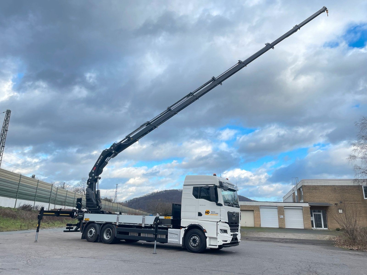 MAN TGX 26.520 TG3 Retarder / 6X2 Hiab 548 E 8 - 起重车:图1 MAN TGX 26.520 TG3 Retarder / 6X2 Hiab 548 E 8 - 起重车:图1