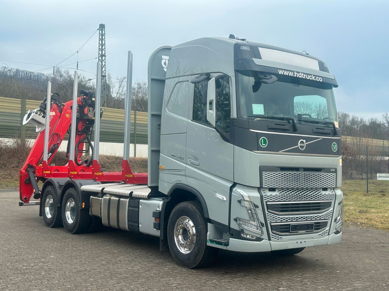 Volvo FH 540 6x4 Epsilon 150 Z - 木材运输车, 起重车:图1 Volvo FH 540 6x4 Epsilon 150 Z - 木材运输车, 起重车:图1