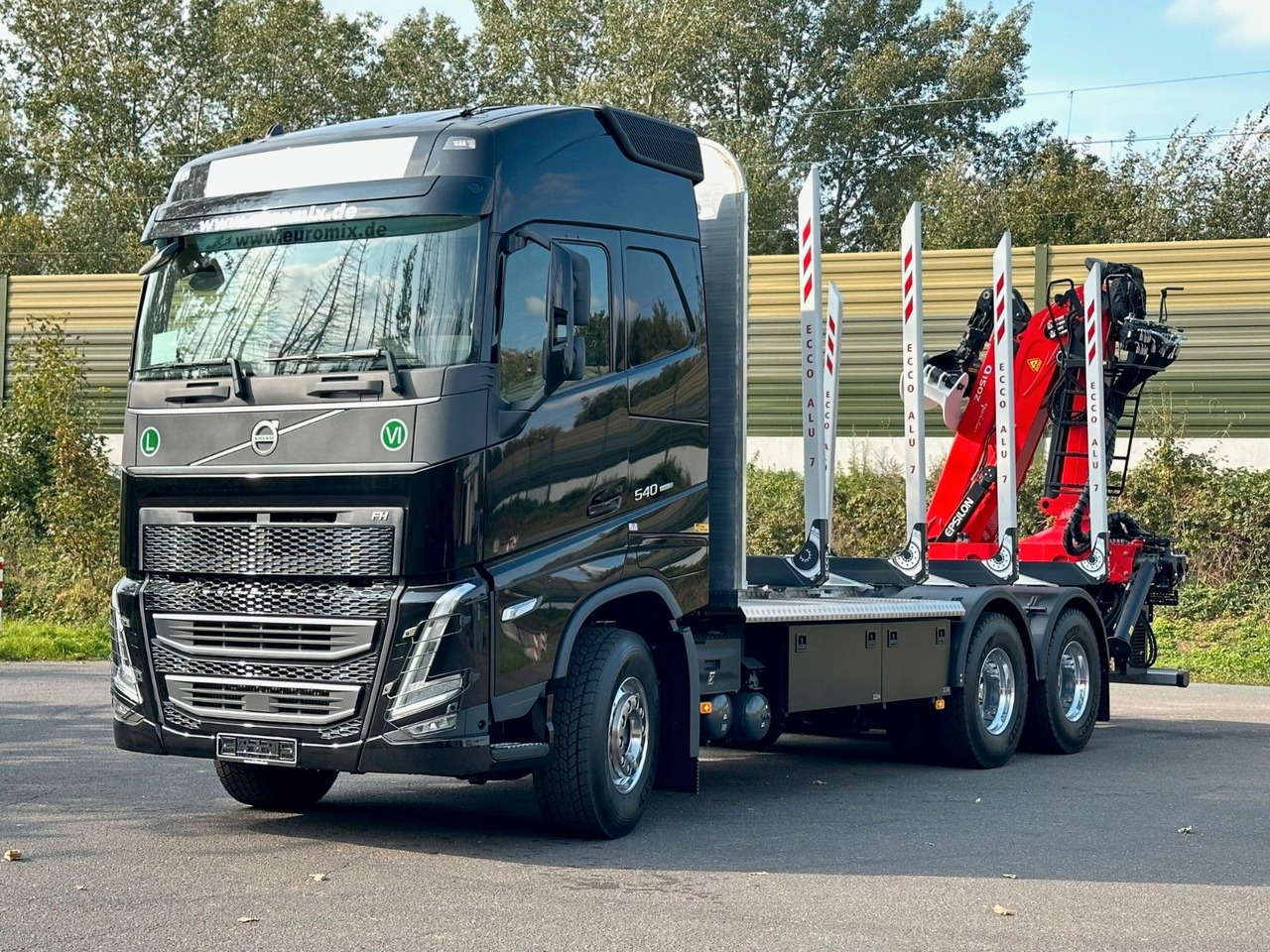 Volvo FH 540 6x4 LogLift EPSILON - 木材运输车, 起重车:图2 Volvo FH 540 6x4 LogLift EPSILON - 木材运输车, 起重车:图2