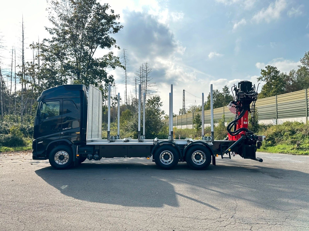 Volvo FH 540 6x4 LogLift EPSILON - 木材运输车, 起重车:图3 Volvo FH 540 6x4 LogLift EPSILON - 木材运输车, 起重车:图3
