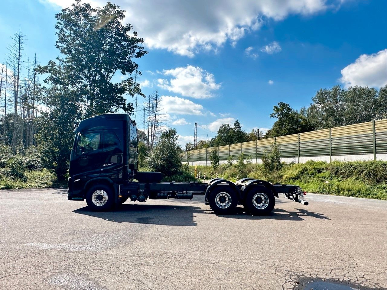 Volvo FH 540 6x4 - 驾驶室底盘卡车:图3 Volvo FH 540 6x4 - 驾驶室底盘卡车:图3