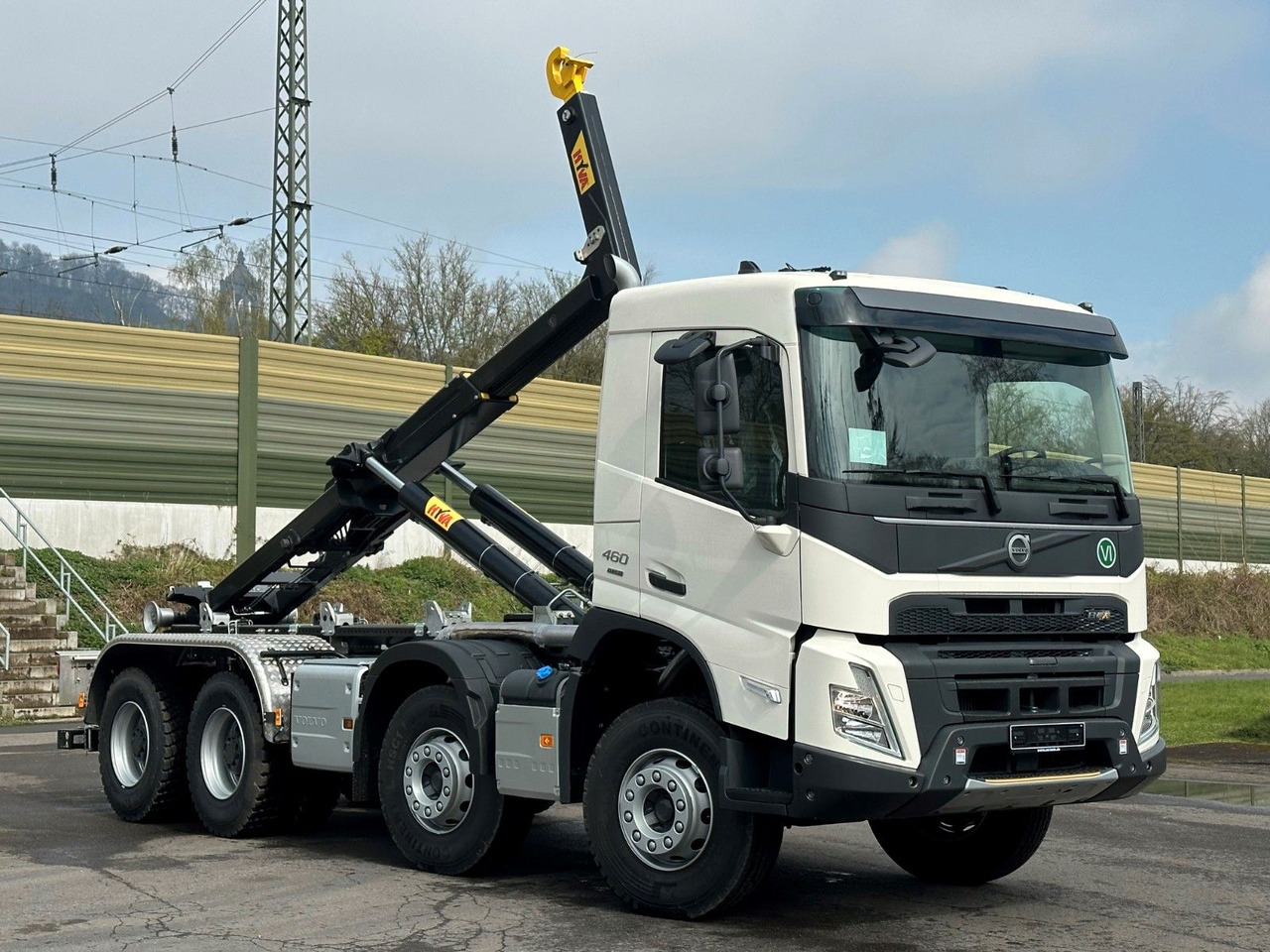 Volvo FMX 460 8x4 Hiab MultLift Abrollkipper Euro6e - 吊钩升降车, 起重车:图1 Volvo FMX 460 8x4 Hiab MultLift Abrollkipper Euro6e - 吊钩升降车, 起重车:图1