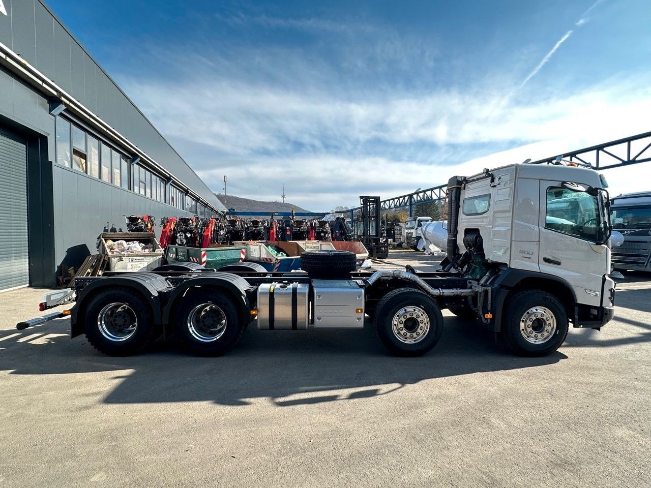 Volvo FMX 500 8x4 - 驾驶室底盘卡车:图5 Volvo FMX 500 8x4 - 驾驶室底盘卡车:图5