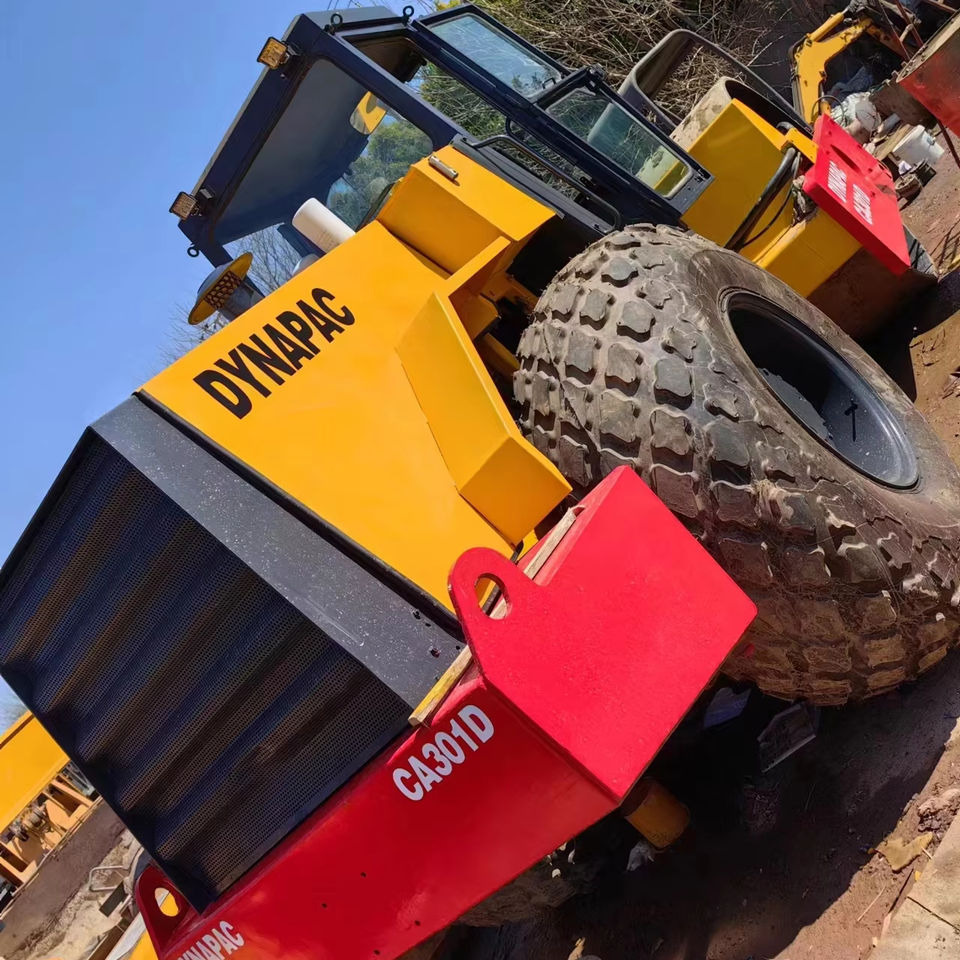 Fast Shipping Superior Quality Used Dynapac CA301D Road Roller Used Vibratory Soil Compactors Strong Power Single Drum Roller - 压实机:图1 Fast Shipping Superior Quality Used Dynapac CA301D Road Roller Used Vibratory Soil Compactors Strong Power Single Drum Roller - 压实机:图1