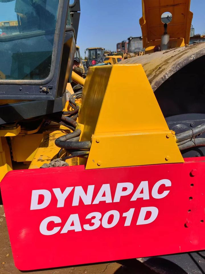Fast Shipping Superior Quality Used Dynapac CA301D Road Roller Used Vibratory Soil Compactors Strong Power Single Drum Roller - 压实机:图4 Fast Shipping Superior Quality Used Dynapac CA301D Road Roller Used Vibratory Soil Compactors Strong Power Single Drum Roller - 压实机:图4