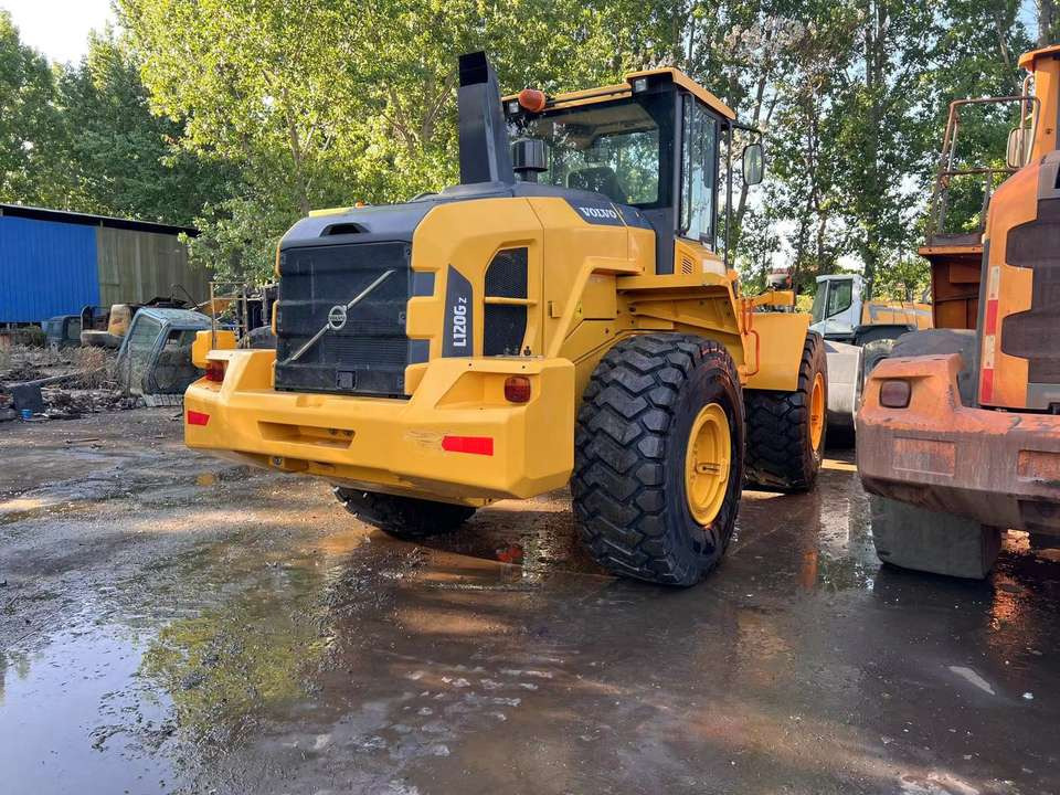 Good Condition Used L120Gz Wheel Loader VOLVO Used VOLVO L120G Loader Used Wheel Loader for Sale - 轮式装载机:图2 Good Condition Used L120Gz Wheel Loader VOLVO Used VOLVO L120G Loader Used Wheel Loader for Sale - 轮式装载机:图2