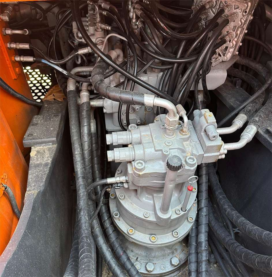 HITACHI ZX200-3 - 履带式挖掘机:图2 HITACHI ZX200-3 - 履带式挖掘机:图2