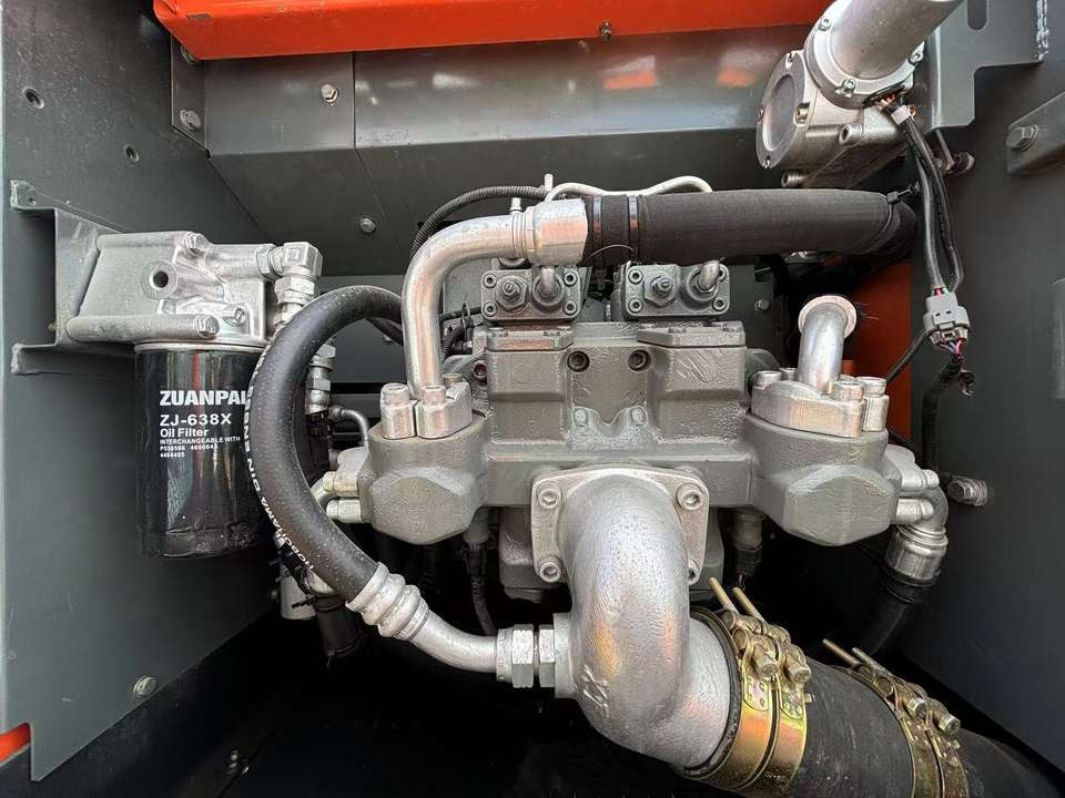 HITACHI ZX200-3 - 履带式挖掘机:图4 HITACHI ZX200-3 - 履带式挖掘机:图4