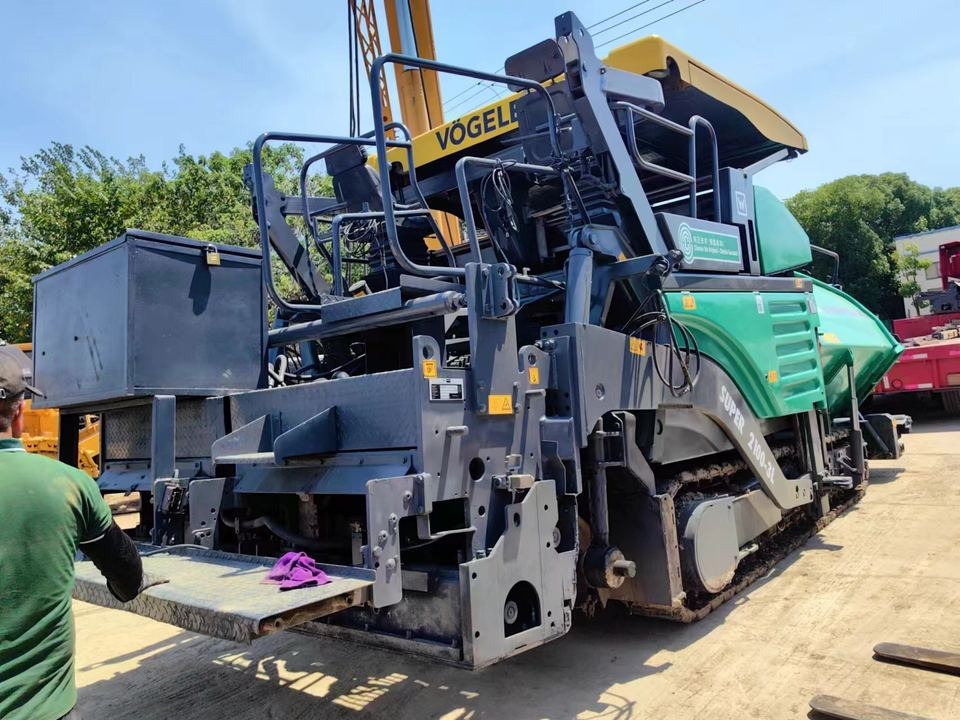 High Quality Used VOGELE 2100-3L Paver Construction Machinery Good Condition VOGELE Paver - 沥青铺路机:图2 High Quality Used VOGELE 2100-3L Paver Construction Machinery Good Condition VOGELE Paver - 沥青铺路机:图2