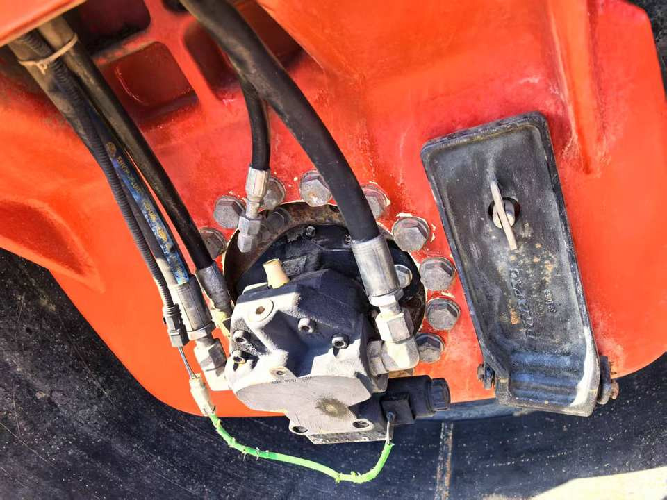 Hot Sale Used Dynapac CC6200 Road Roller Good Condition Double Steel Wheel Original Sweden Construction Machine Cheap Loader - 压路机:图5 Hot Sale Used Dynapac CC6200 Road Roller Good Condition Double Steel Wheel Original Sweden Construction Machine Cheap Loader - 压路机:图5