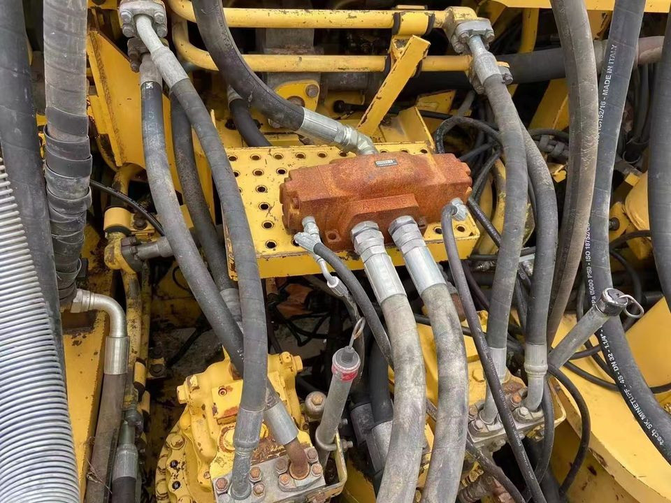 KOMATSU PC 600 LC-8 - 履带式挖掘机:图2 KOMATSU PC 600 LC-8 - 履带式挖掘机:图2