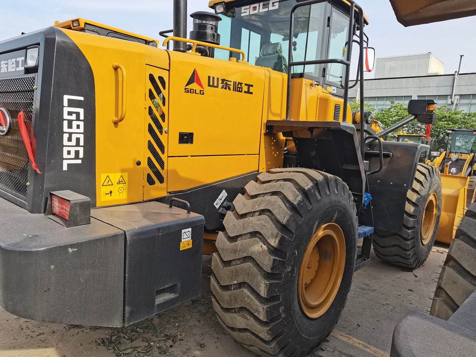 Second Hand SDLG LG956L Front End Loader Diesel 4WD 3.0m3 Bucket 16500kg SDLG LG956L Wheel Loader - 轮式装载机:图2 Second Hand SDLG LG956L Front End Loader Diesel 4WD 3.0m3 Bucket 16500kg SDLG LG956L Wheel Loader - 轮式装载机:图2
