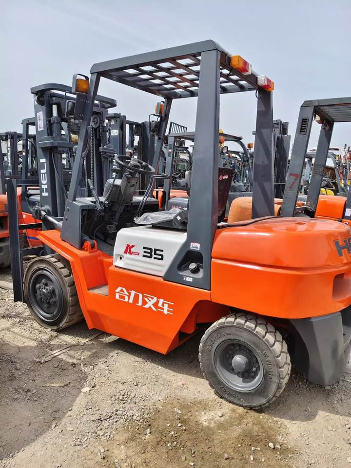 Used 3-Ton Heli Diesel Forklift Truck Model CPCD30 - 柴油叉车:图4 Used 3-Ton Heli Diesel Forklift Truck Model CPCD30 - 柴油叉车:图4