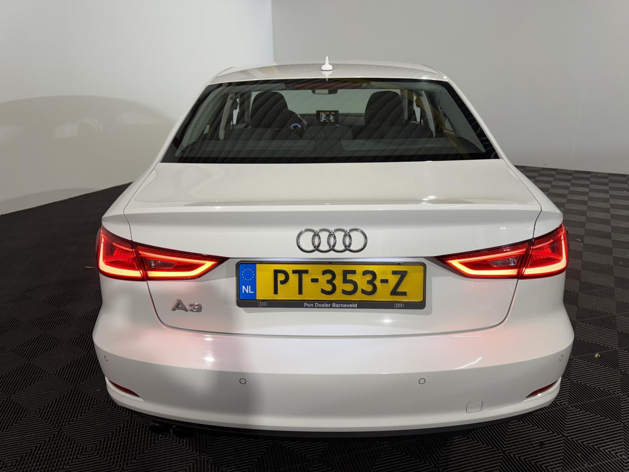 Audi | A3 Limousine | 1.4 TFSI Attraction Pro Line Plus Automaat | 2016 | 256.538 km | PT353Z | Geen oordeel - 轿车:图5 Audi | A3 Limousine | 1.4 TFSI Attraction Pro Line Plus Automaat | 2016 | 256.538 km | PT353Z | Geen oordeel - 轿车:图5
