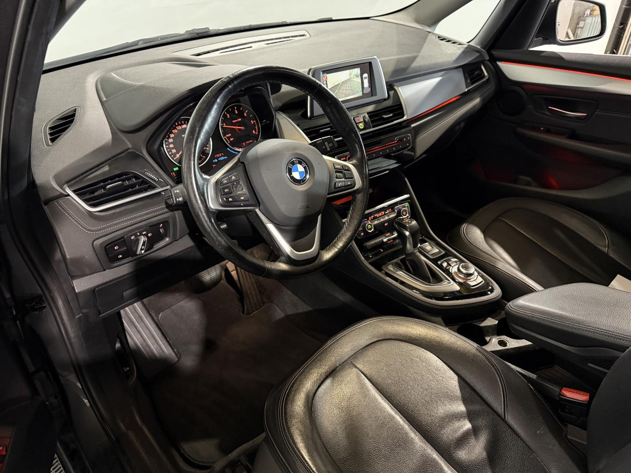BMW | 2-serie Active Tourer | 218d Corporate Lease Luxury | 2015 | 223.959 km | HG351B | Logisch - 汽车:图2 BMW | 2-serie Active Tourer | 218d Corporate Lease Luxury | 2015 | 223.959 km | HG351B | Logisch - 汽车:图2