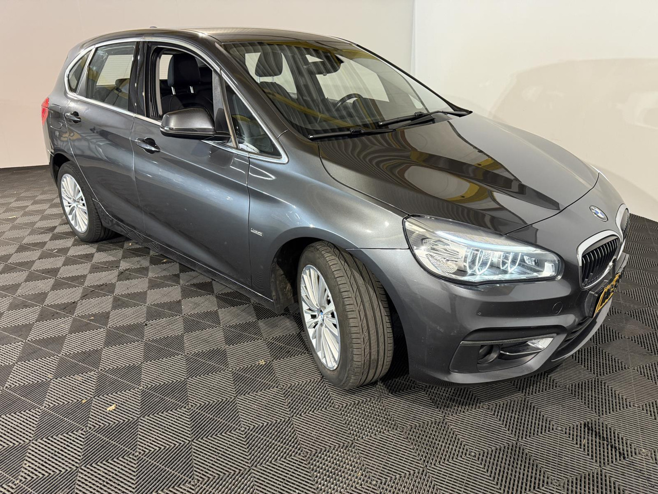 BMW | 2-serie Active Tourer | 218d Corporate Lease Luxury | 2015 | 223.959 km | HG351B | Logisch - 汽车:图3 BMW | 2-serie Active Tourer | 218d Corporate Lease Luxury | 2015 | 223.959 km | HG351B | Logisch - 汽车:图3