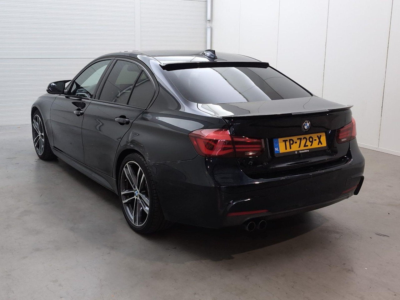 BMW 3-serie 330i Edition M Sport Shadow High Executive | 2018 | 184.569 km | Automaat | TP729X | NAP: Logisch - 轿车:图3 BMW 3-serie 330i Edition M Sport Shadow High Executive | 2018 | 184.569 km | Automaat | TP729X | NAP: Logisch - 轿车:图3
