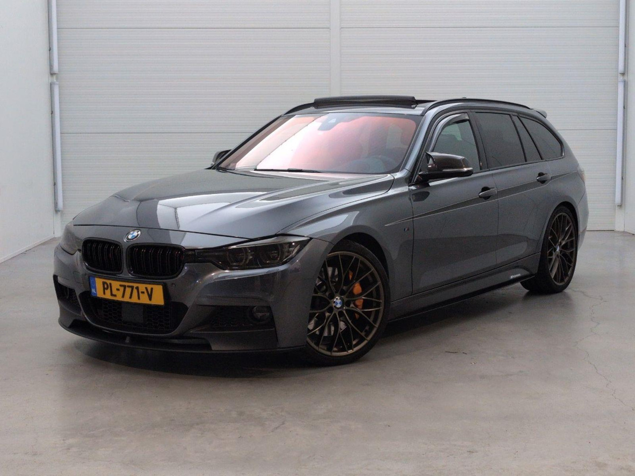 BMW 3-serie Touring 340i xDrive High Executive | 2017 | 202.316 km | Automaat | PL771V | NAP: Geen oordeel - 汽车:图1 BMW 3-serie Touring 340i xDrive High Executive | 2017 | 202.316 km | Automaat | PL771V | NAP: Geen oordeel - 汽车:图1