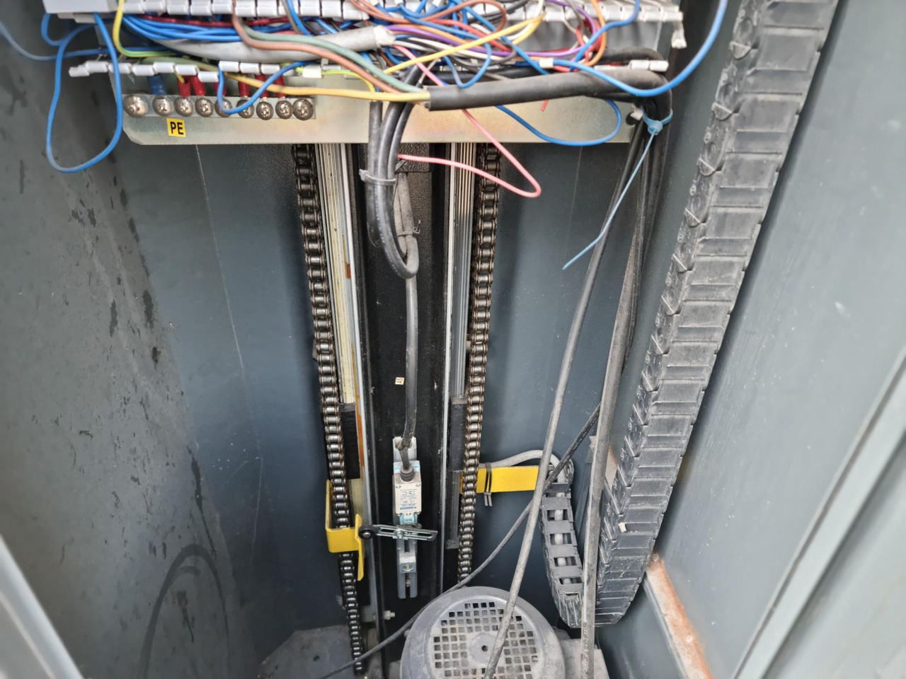 EVC MH R9-2000AE Wikkelmachine - 车间设备:图5 EVC MH R9-2000AE Wikkelmachine - 车间设备:图5
