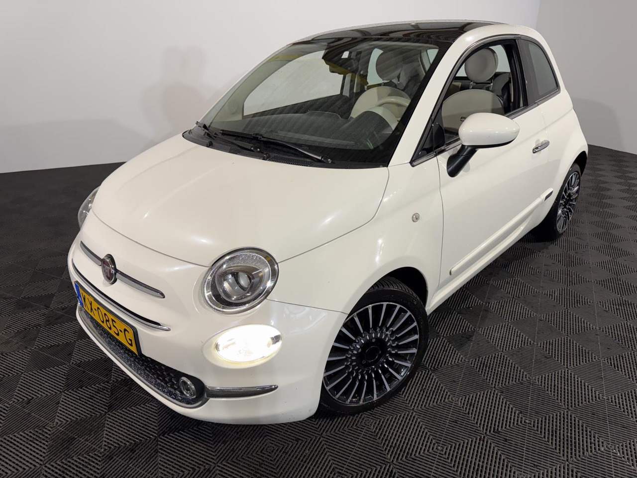 Fiat | 500 | 0.9 TwinAir Turbo Lounge | 2017 | 174.274 km | KX085G | Logisch - 掀背车:图1 Fiat | 500 | 0.9 TwinAir Turbo Lounge | 2017 | 174.274 km | KX085G | Logisch - 掀背车:图1