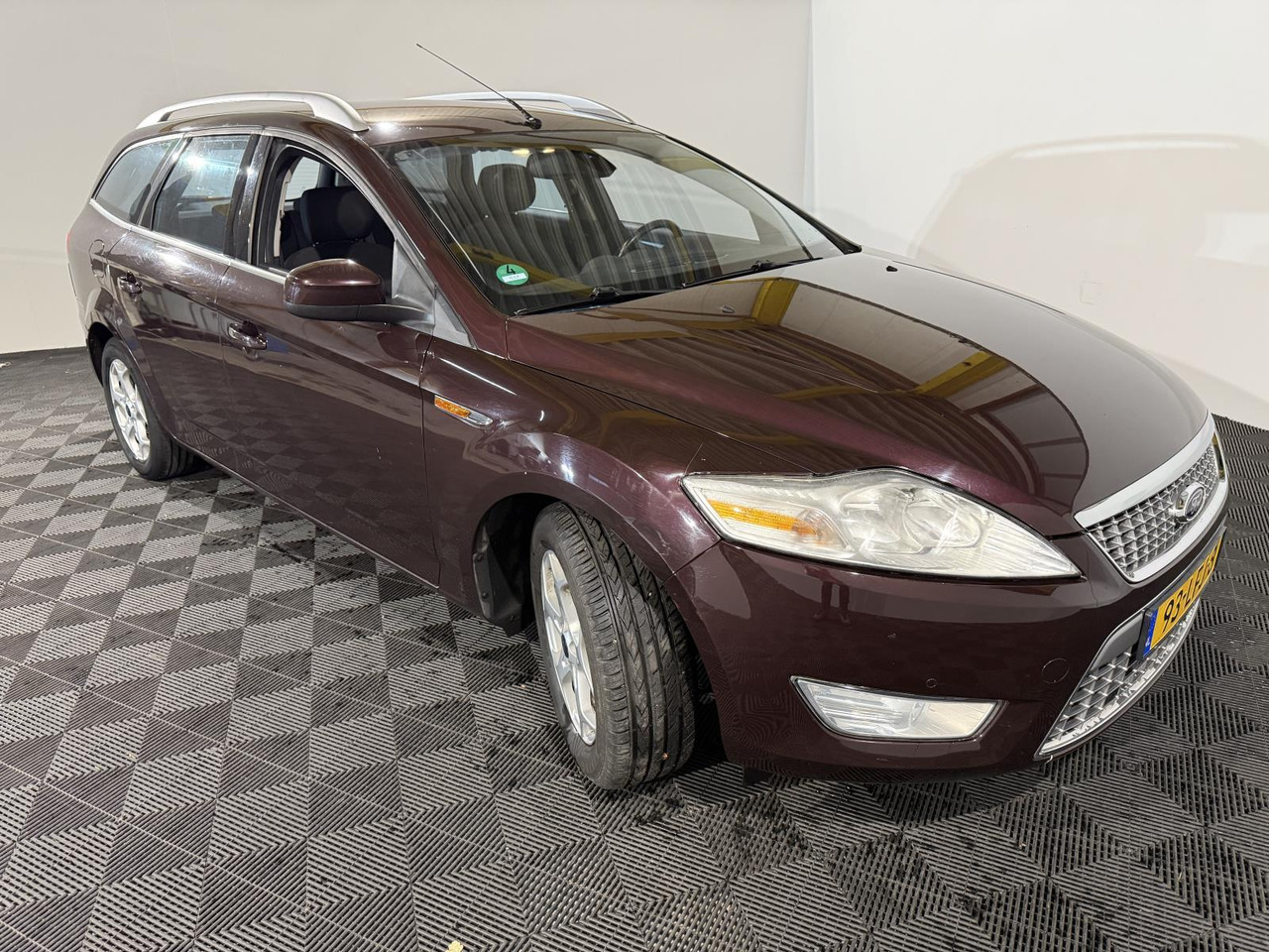 Ford | Mondeo Wagon | 2.0-16V Limited | 2010 | 193.300 km | 93LFJ8 | Logisch - 汽车:图4 Ford | Mondeo Wagon | 2.0-16V Limited | 2010 | 193.300 km | 93LFJ8 | Logisch - 汽车:图4