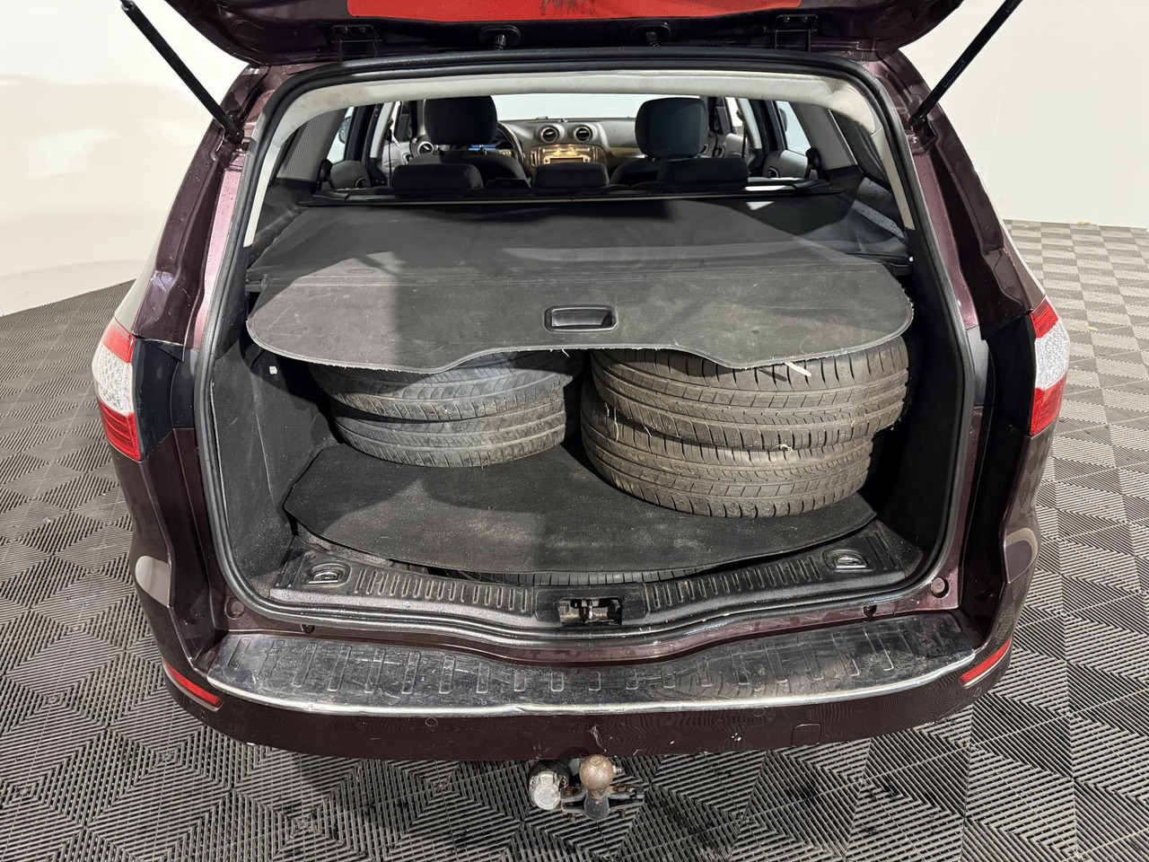 Ford | Mondeo Wagon | 2.0-16V Limited | 2010 | 193.300 km | 93LFJ8 | Logisch - 汽车:图3 Ford | Mondeo Wagon | 2.0-16V Limited | 2010 | 193.300 km | 93LFJ8 | Logisch - 汽车:图3