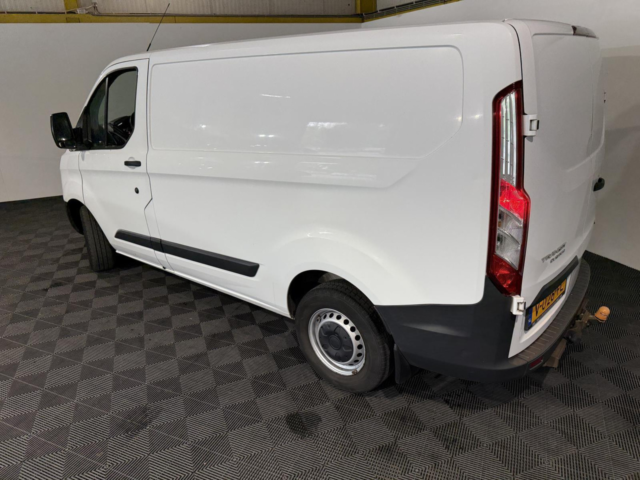 Ford Transit Custom 270 2.0 TDCI L1H1 V-026-FL 租赁 Ford Transit Custom 270 2.0 TDCI L1H1 V-026-FL：图9