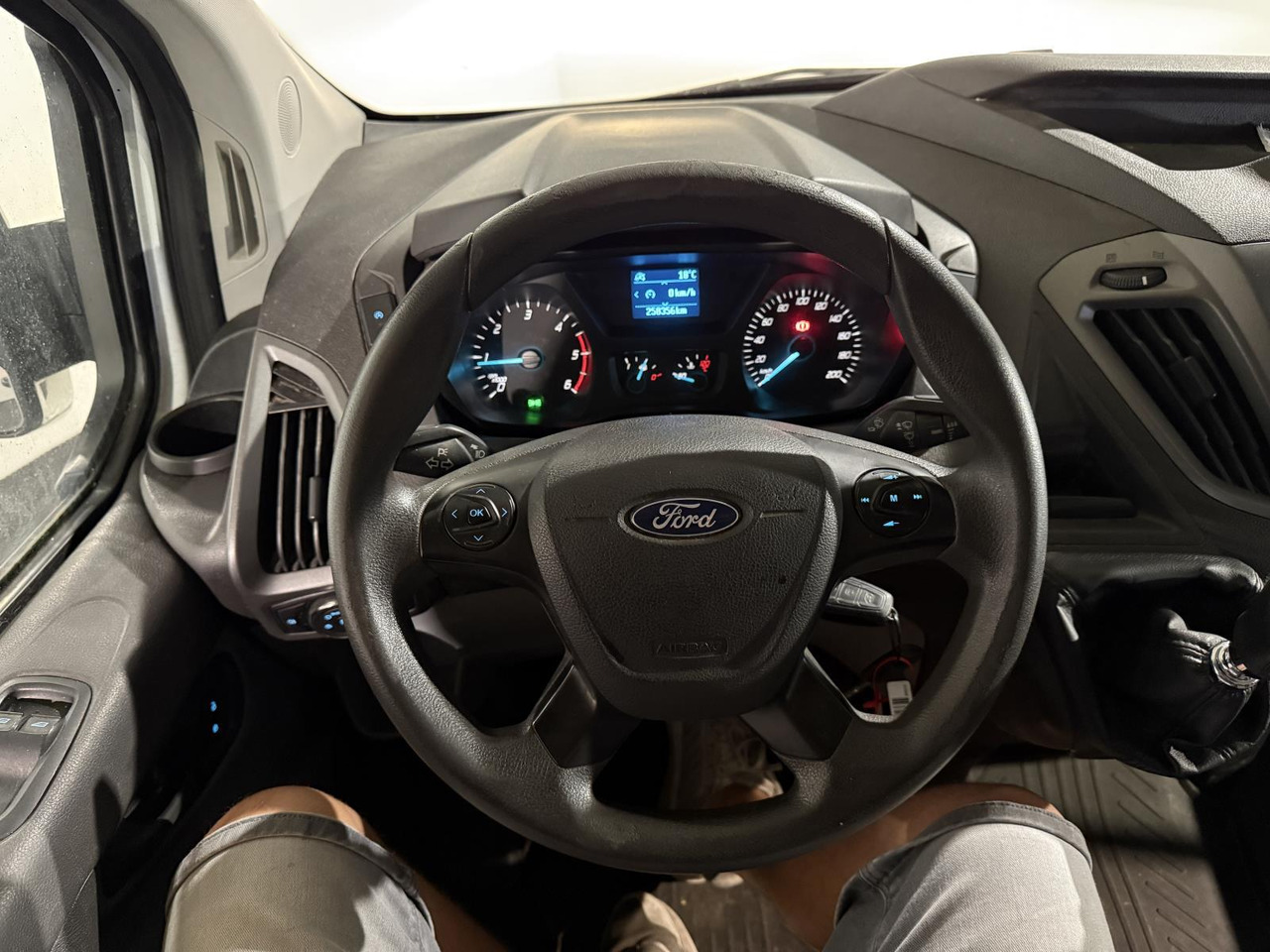 Ford Transit Custom 270 2.0 TDCI L1H1 V-026-FL - 无侧窗厢式货车:图5 Ford Transit Custom 270 2.0 TDCI L1H1 V-026-FL - 无侧窗厢式货车:图5