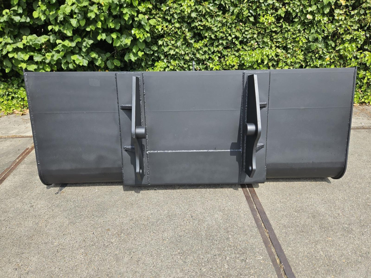 Grondbak t.b.v. Verreiker – Nieuw, Breedte 220 cm (1) - 装载机铲斗:图2 Grondbak t.b.v. Verreiker – Nieuw, Breedte 220 cm (1) - 装载机铲斗:图2