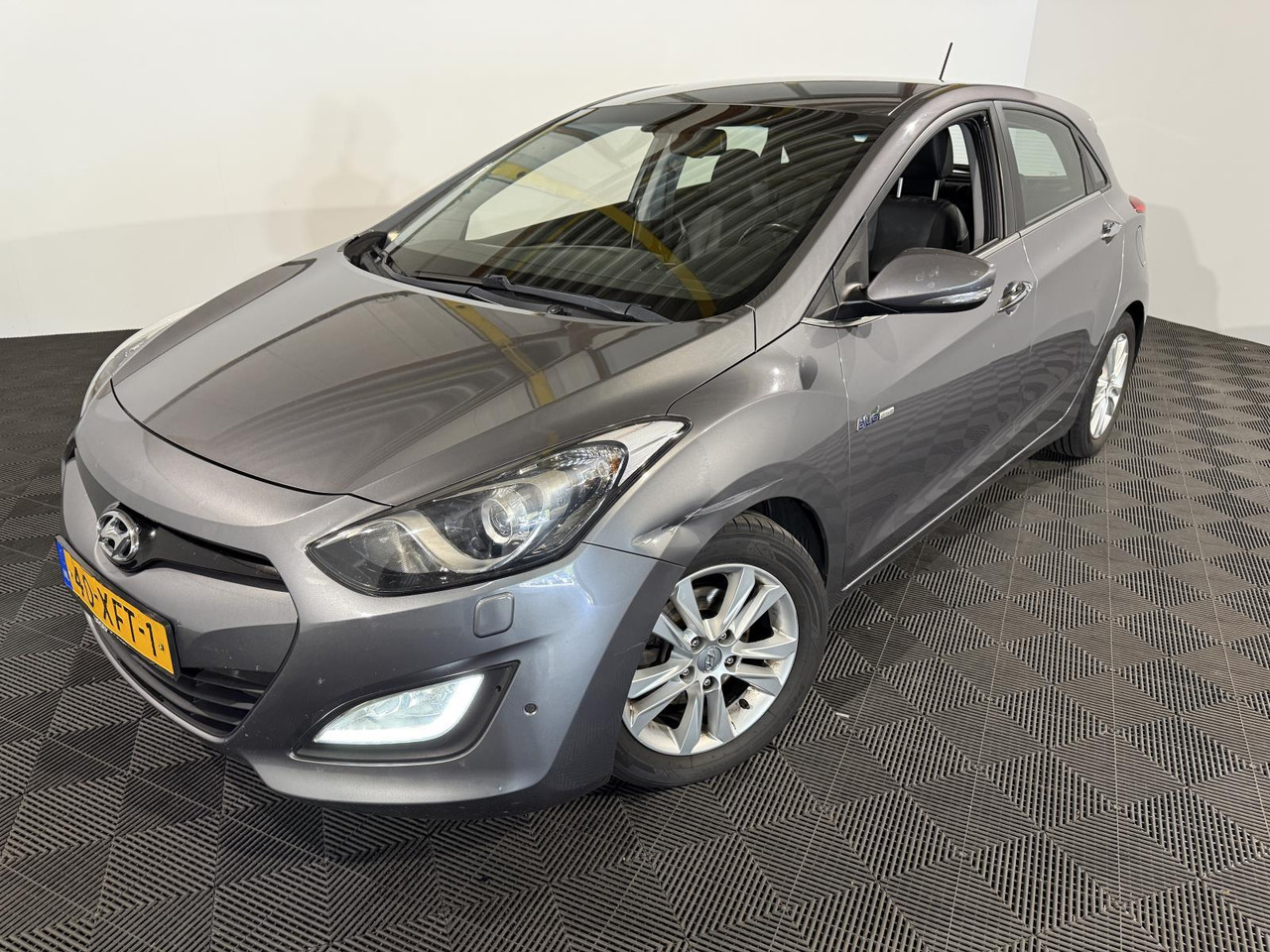 掀背车 Hyundai | i30 | 1.6 GDI i-Catcher | 2012 | 287.418 km | 40XFT1 | Logisch：图1