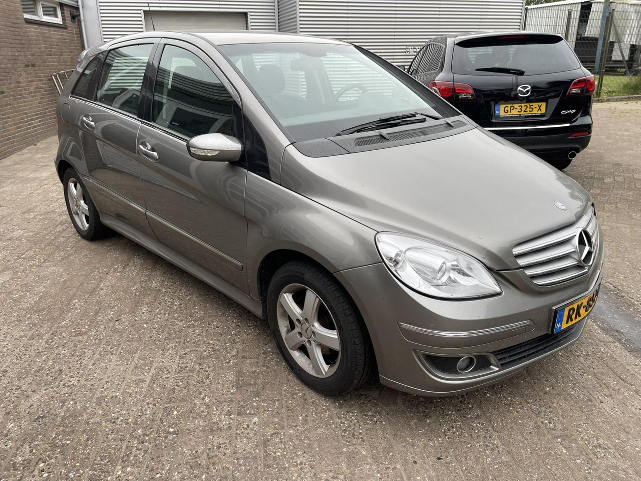 Mercedes-Benz B-Klasse 170 Business Class | 2005 | 217.372 km | RK-857-B - 汽车:图5 Mercedes-Benz B-Klasse 170 Business Class | 2005 | 217.372 km | RK-857-B - 汽车:图5