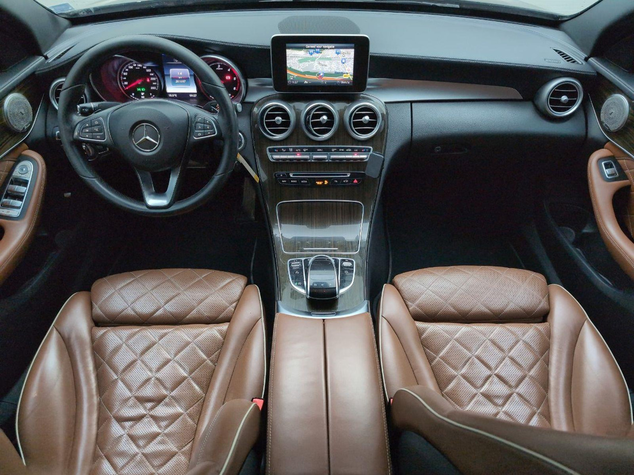 Mercedes-Benz C-klasse 250 CDI 4MATIC Premium Plus | 2017 | 201.697 km | Automaat | L835FB | NAP: Geen oordeel - 轿车:图5 Mercedes-Benz C-klasse 250 CDI 4MATIC Premium Plus | 2017 | 201.697 km | Automaat | L835FB | NAP: Geen oordeel - 轿车:图5