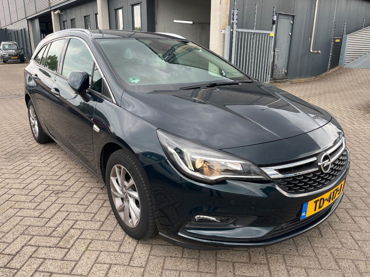 Opel Astra Sports Tourer 1.4 Business Executive | 2018 | 117.848 km | TD417J | NAP: Logisch - 汽车:图2 Opel Astra Sports Tourer 1.4 Business Executive | 2018 | 117.848 km | TD417J | NAP: Logisch - 汽车:图2