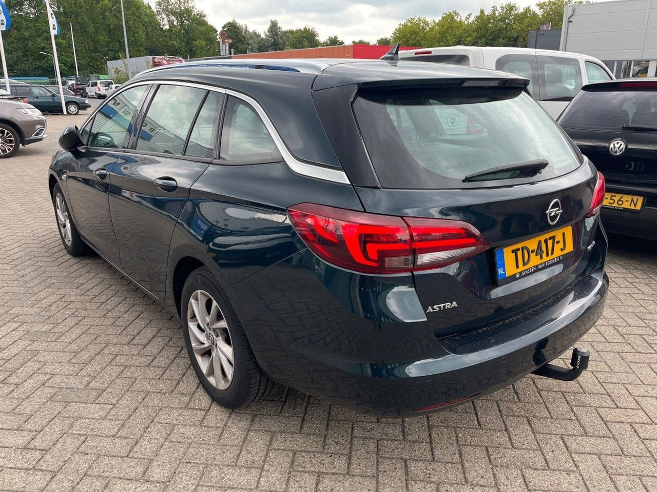 Opel Astra Sports Tourer 1.4 Business Executive | 2018 | 117.848 km | TD417J | NAP: Logisch - 汽车:图3 Opel Astra Sports Tourer 1.4 Business Executive | 2018 | 117.848 km | TD417J | NAP: Logisch - 汽车:图3